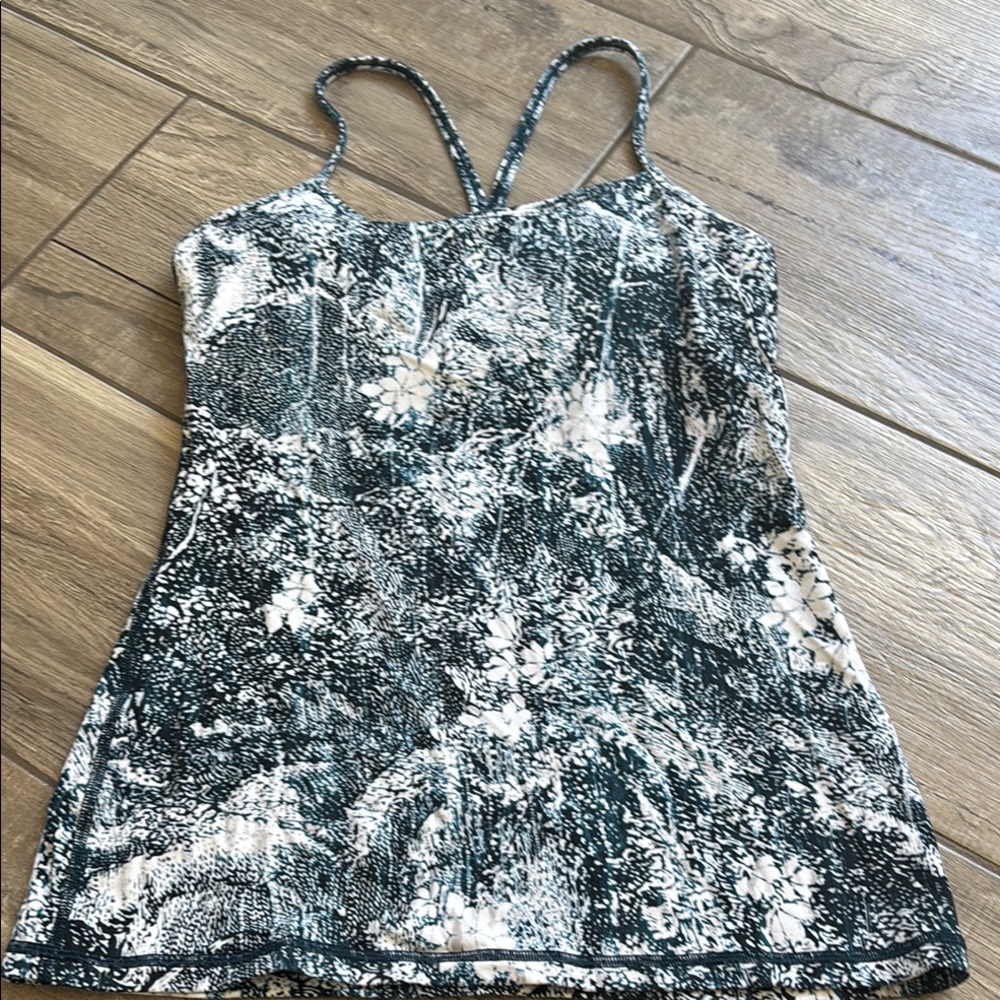 Lululemon Athletica Green and White Tank Top